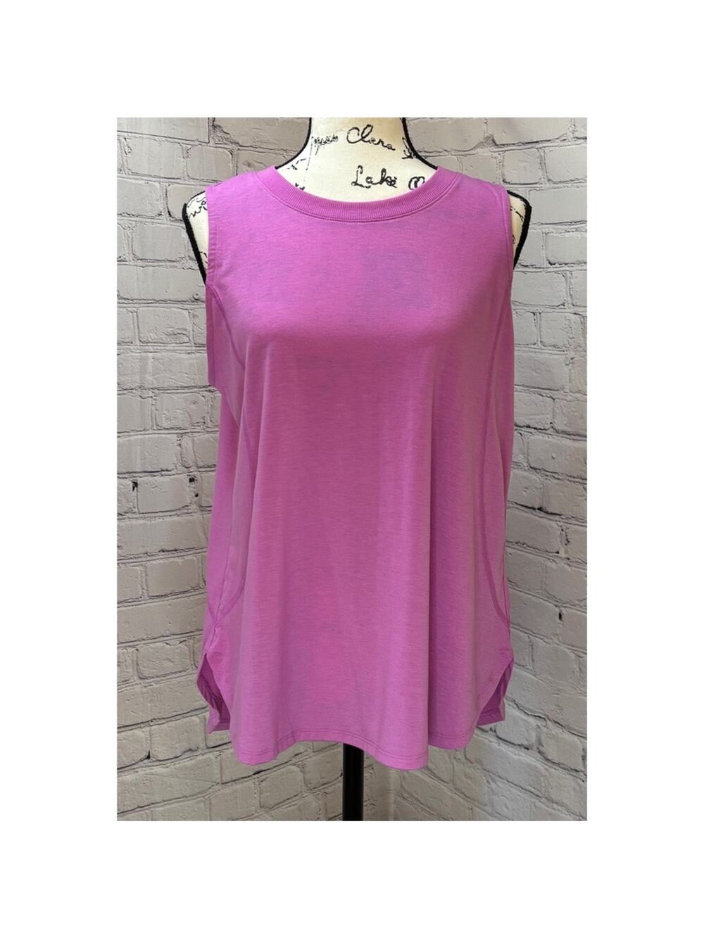 Tek Gear Women’s Dark Pink Easy High-Low Tank Top (Size L)